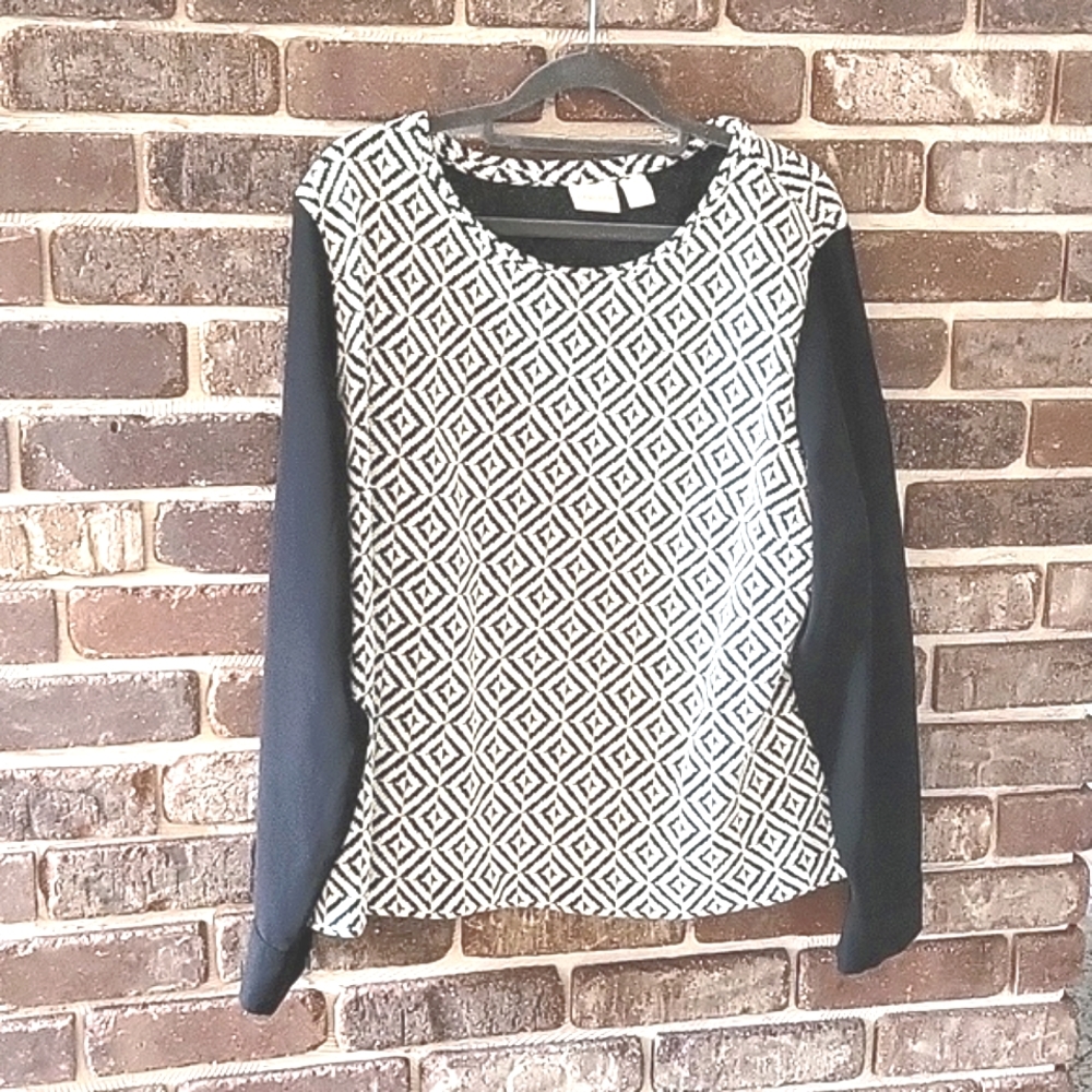 Beautiful Chico's blouse size 2